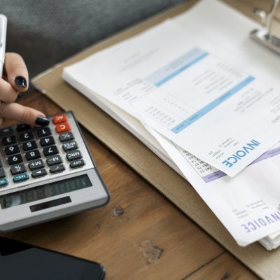 woman-doing-accounting